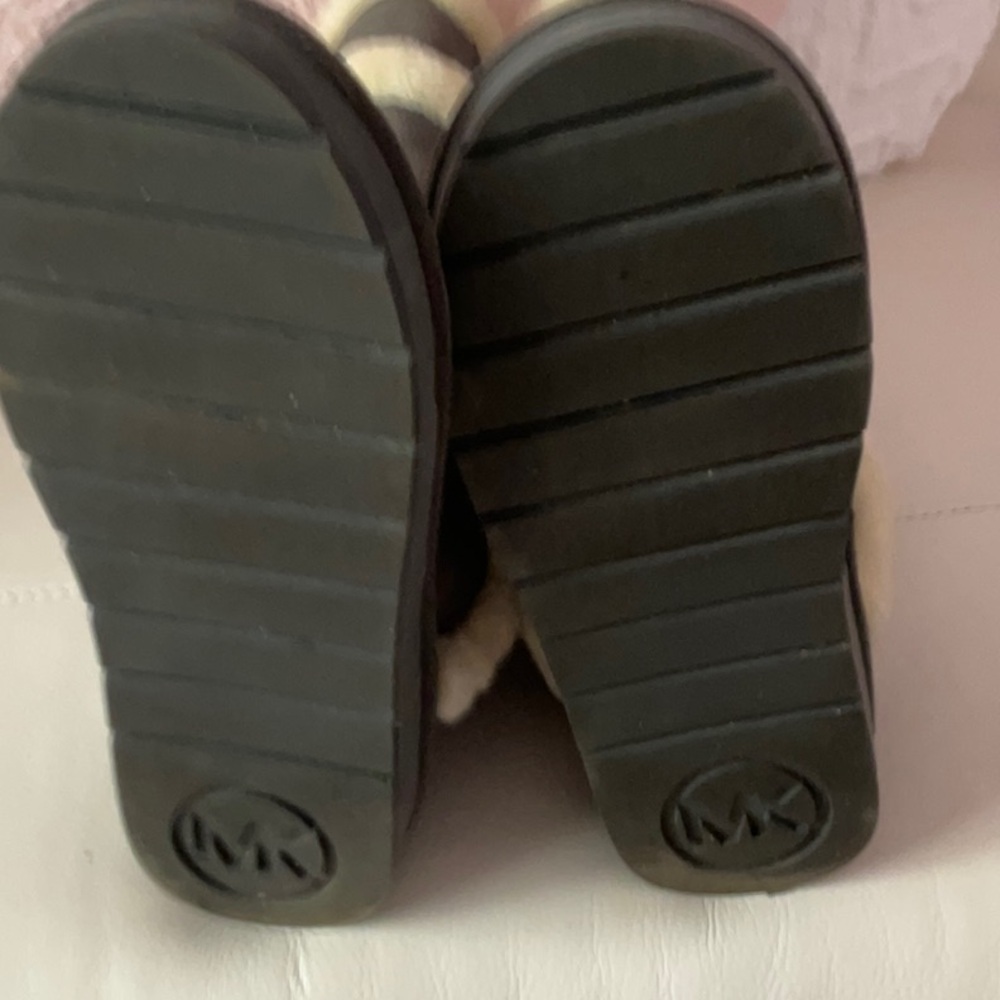 Michael Kors Black and Cream Shearling Boots - Picture 4 of 5